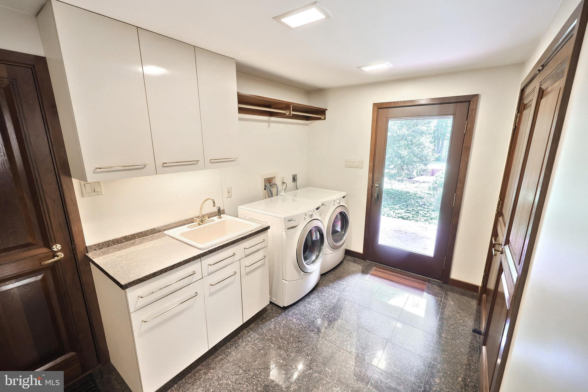 174 Springhouse Lane Spring Grove, PA 17362 - Photo 65 of 95 laundry/mudroom