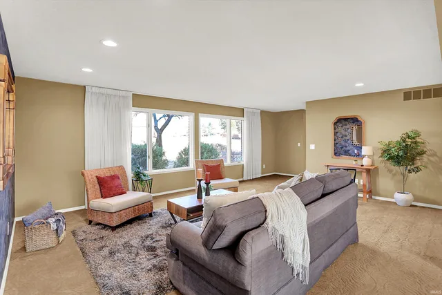 $499,000 | 2910 East Winston Street, Bloomington, IN 47401