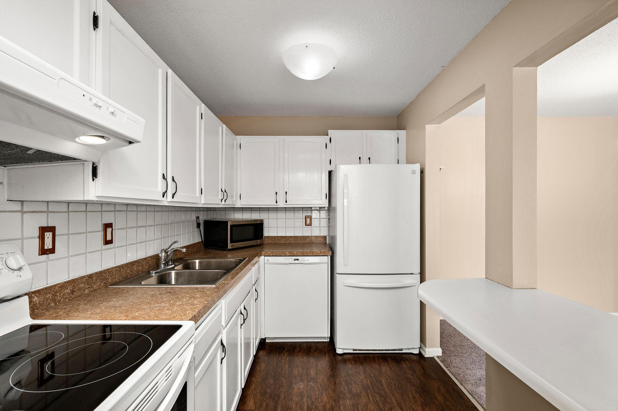 10301 Cedar Lk Road South, Unit 201 Hopkins, MN 55305 - Photo 12 of 32