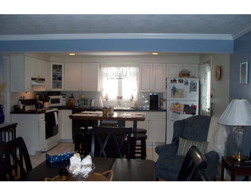 22 Hamilton Road Woburn, MA 01801 - Photo 3 of 5 Gallery Image 3