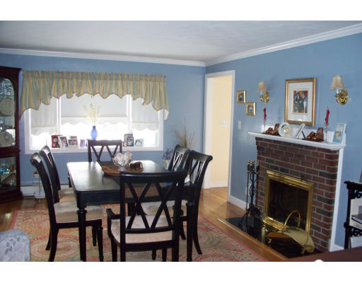 22 Hamilton Road Woburn, MA 01801 - Photo 4 of 5 Gallery Image 4