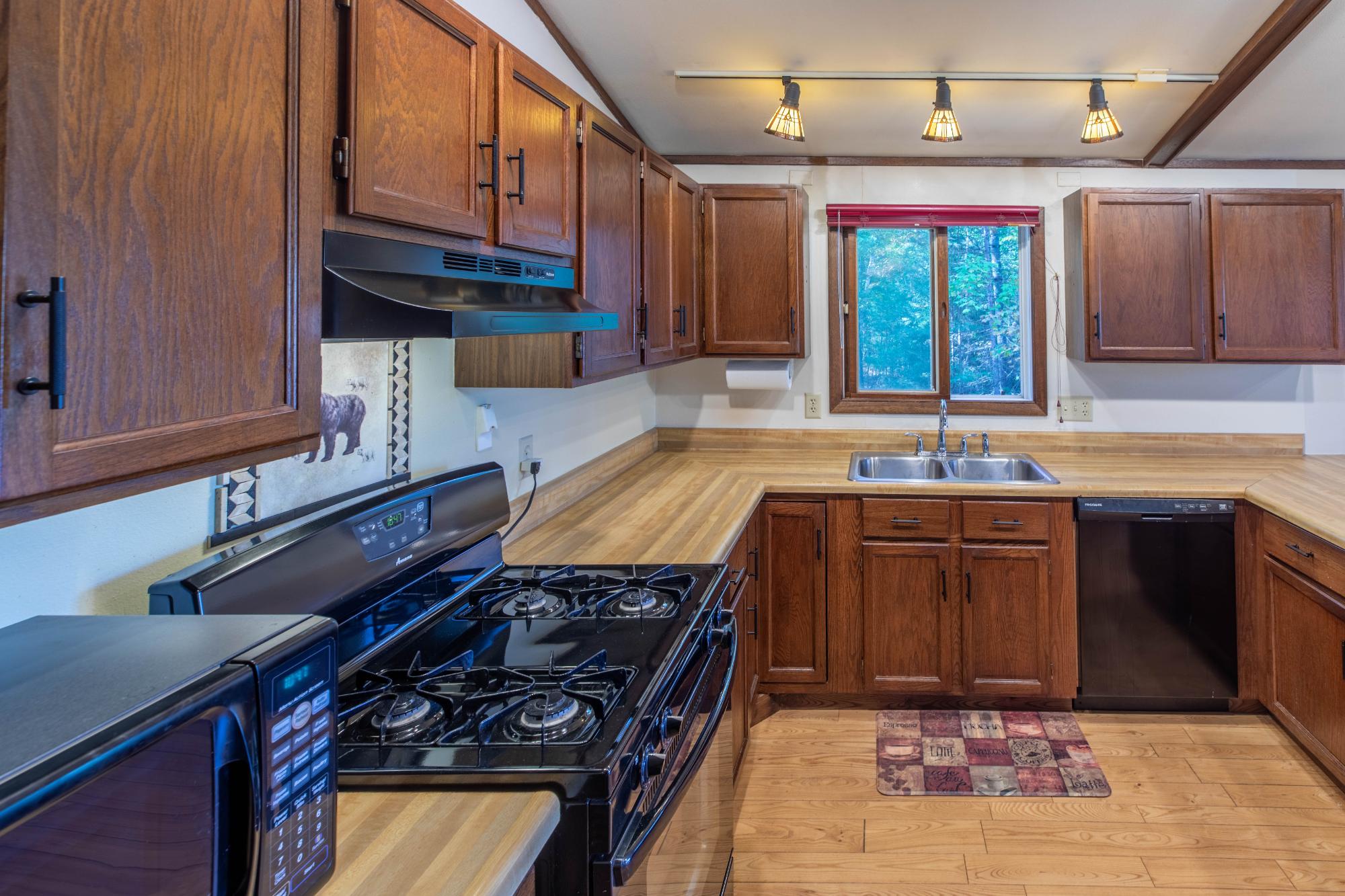 5872 Musky Bay Drive Rhinelander, WI 54501 - Photo 9 of 52 Gallery Image 9