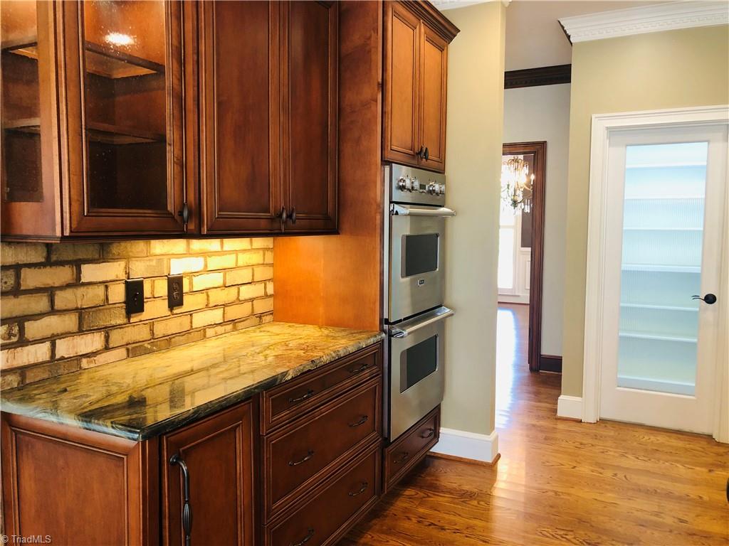 150 Jd Essick Road Lexington, NC 27295 - Photo 17 of 49 Separate coffee or wine bar in kitchen, perfect for entertaining
