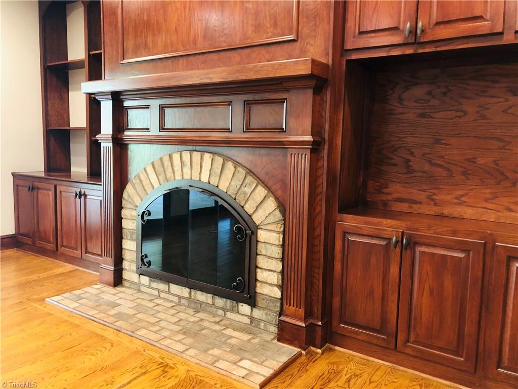 150 Jd Essick Road Lexington, NC 27295 - Photo 21 of 49 Custom built-in shelving/cabinetry