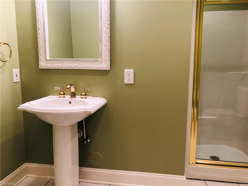 150 Jd Essick Road Lexington, NC 27295 - Photo 34 of 49 Gallery Image 34