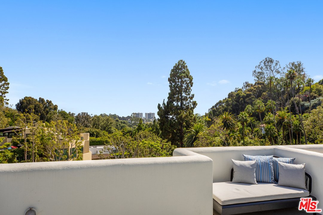 640 East Channel Road Santa Monica, CA 90402 - Photo 33 of 45 a view of terrace