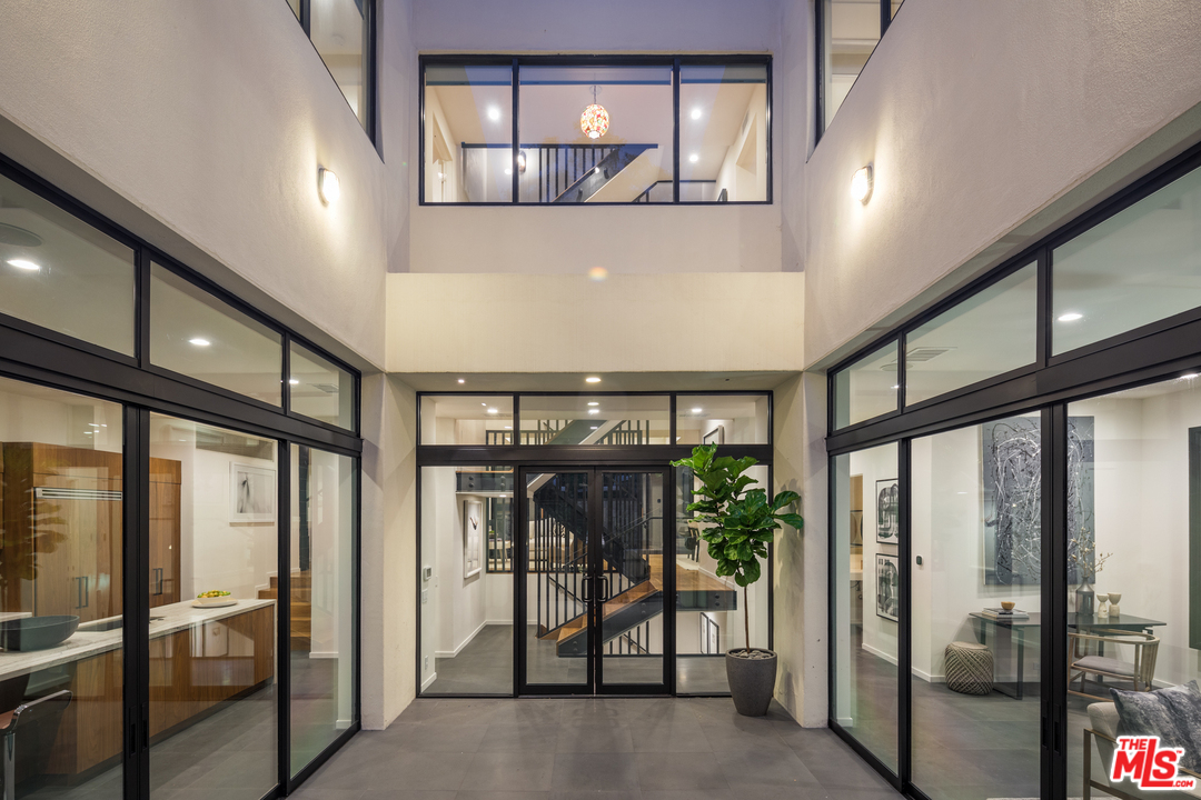 640 East Channel Road Santa Monica, CA 90402 - Photo 36 of 45