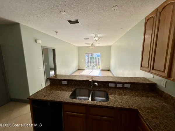 $2,000 | 910 Twisting Branch Court, Melbourne, FL 32935