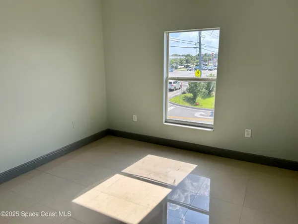 $2,000 | 910 Twisting Branch Court, Melbourne, FL 32935