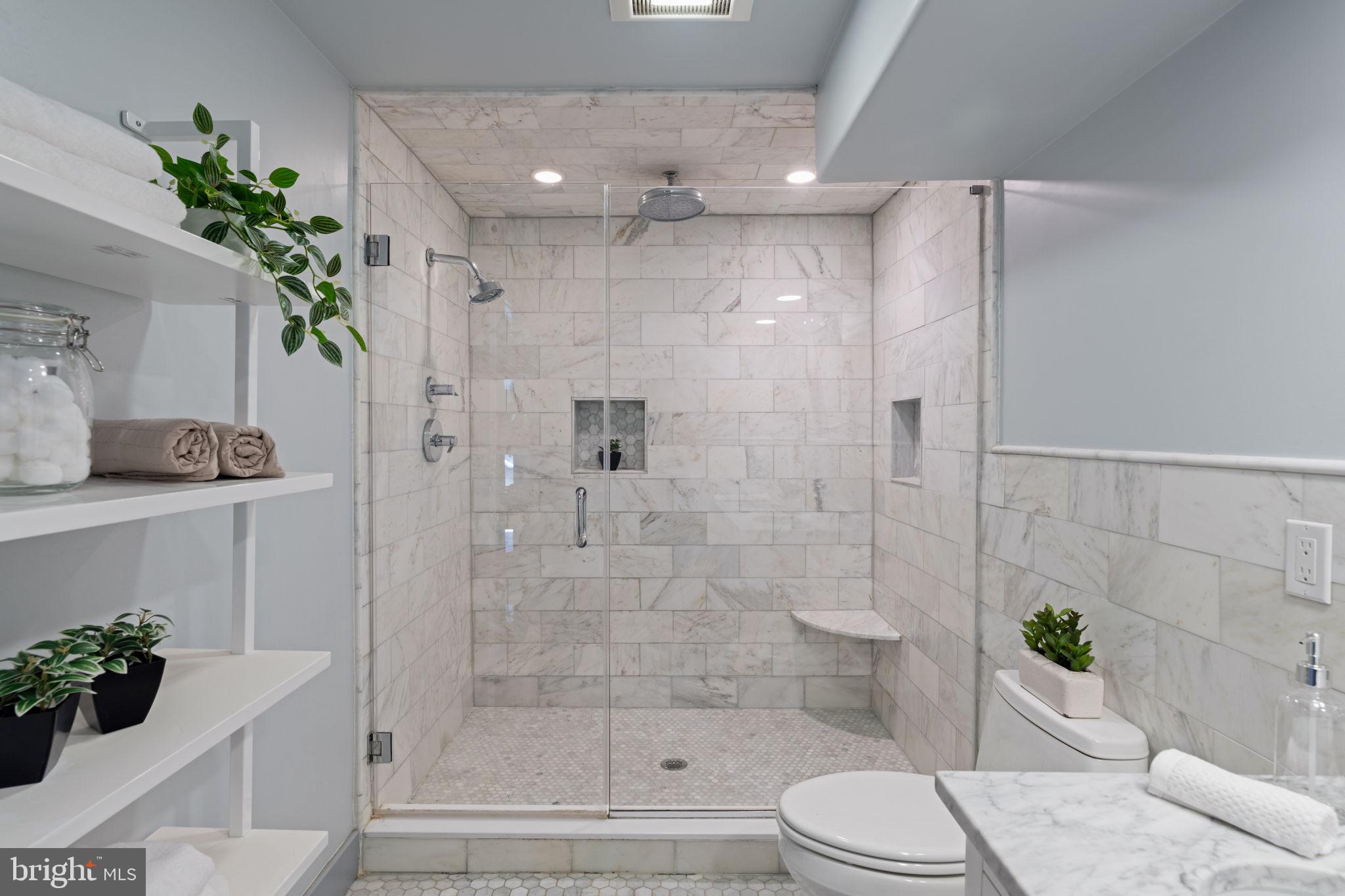 2426 Pine Street Philadelphia, PA 19103 - Photo 18 of 35