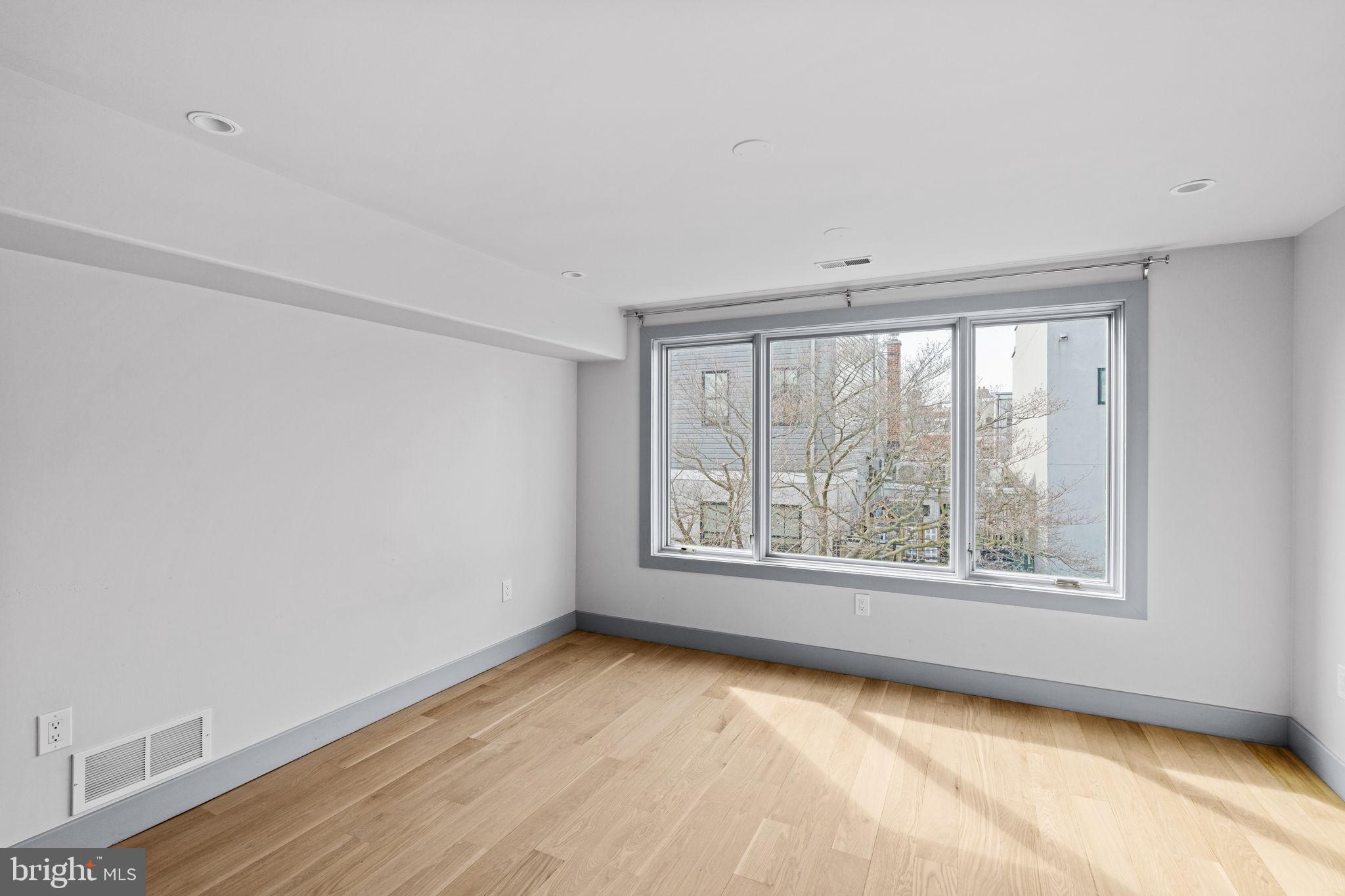 2426 Pine Street Philadelphia, PA 19103 - Photo 23 of 35