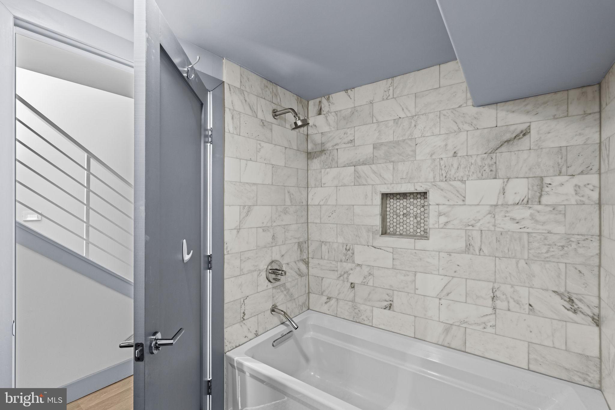 2426 Pine Street Philadelphia, PA 19103 - Photo 27 of 35