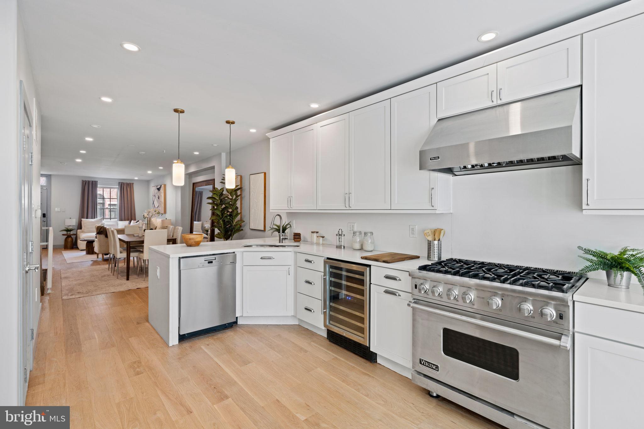 2426 Pine Street Philadelphia, PA 19103 - Photo 9 of 35