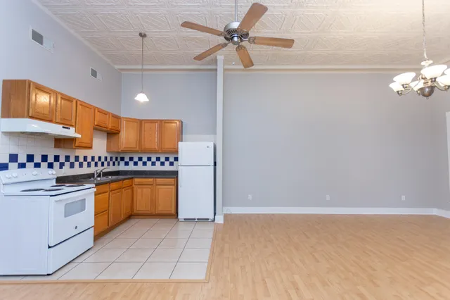 $1,175 | 525 Franklin Street, Unit 2, Michigan City, IN 46360