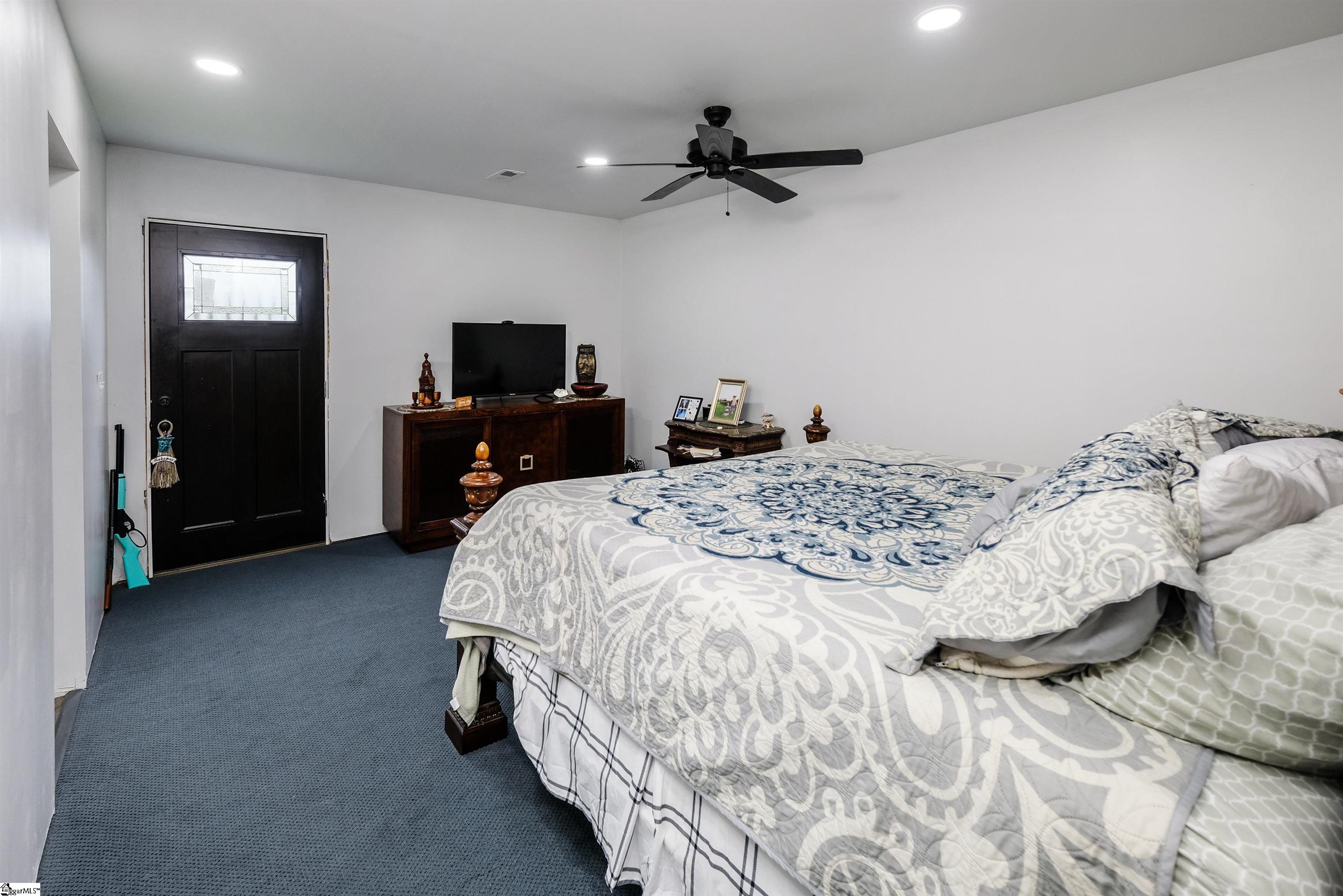 331 Griggs Road Six Mile, SC 29682 - Photo 10 of 34