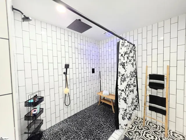 $649,900 | 331 Griggs Road, Six Mile, SC 29682