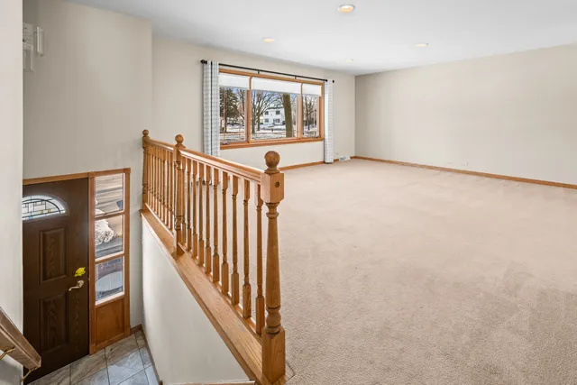 $399,000 | 496 Raupp Boulevard, Buffalo Grove, IL 60089