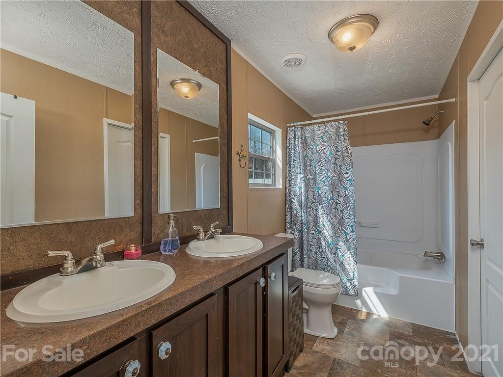 25 Rr 1 Fletcher, NC 28732 - Photo 14 of 28 Gallery Image 14