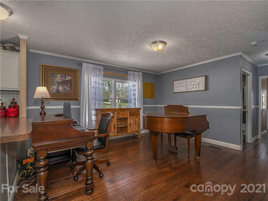25 Rr 1 Fletcher, NC 28732 - Photo 8 of 28 Gallery Image 8