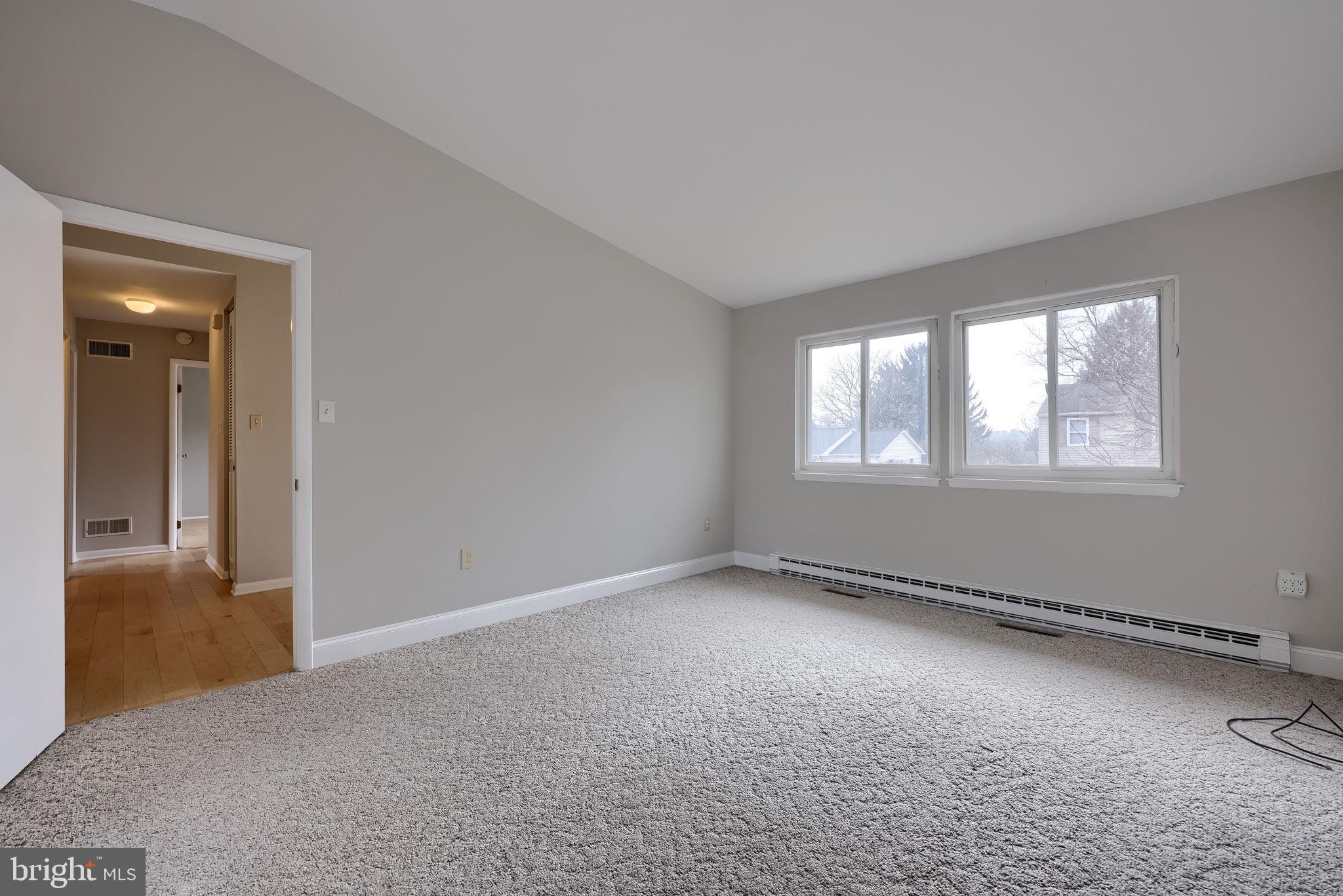 421 Longmeadow Road Lancaster, PA 17601 - Photo 21 of 44 an empty room with windows