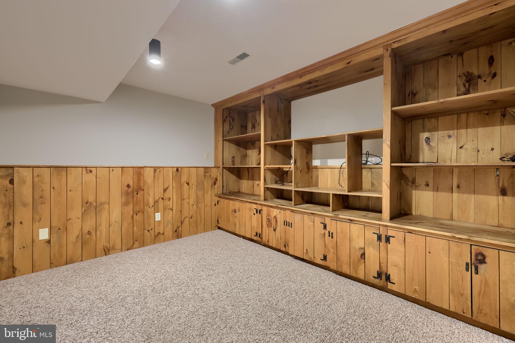 421 Longmeadow Road Lancaster, PA 17601 - Photo 31 of 44 a view of an empty room