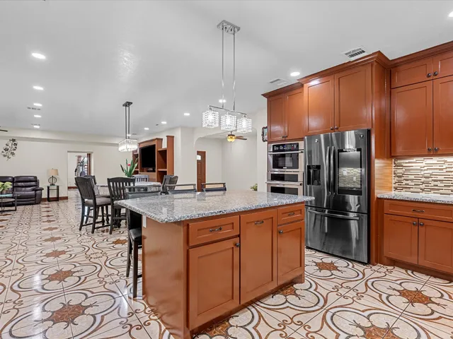 $949,900 | 886 Zilss Road, La Grange, TX 78945