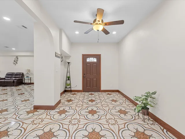 $949,900 | 886 Zilss Road, La Grange, TX 78945