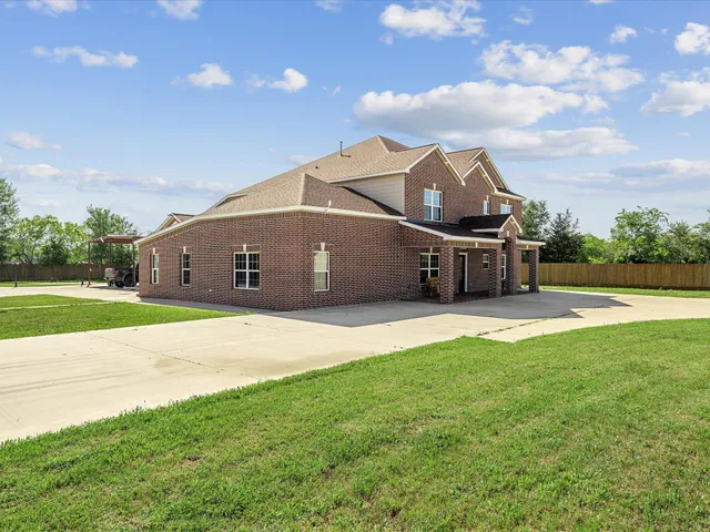 $949,900 | 886 Zilss Road, La Grange, TX 78945