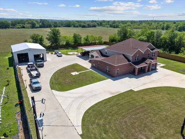$949,900 | 886 Zilss Road, La Grange, TX 78945