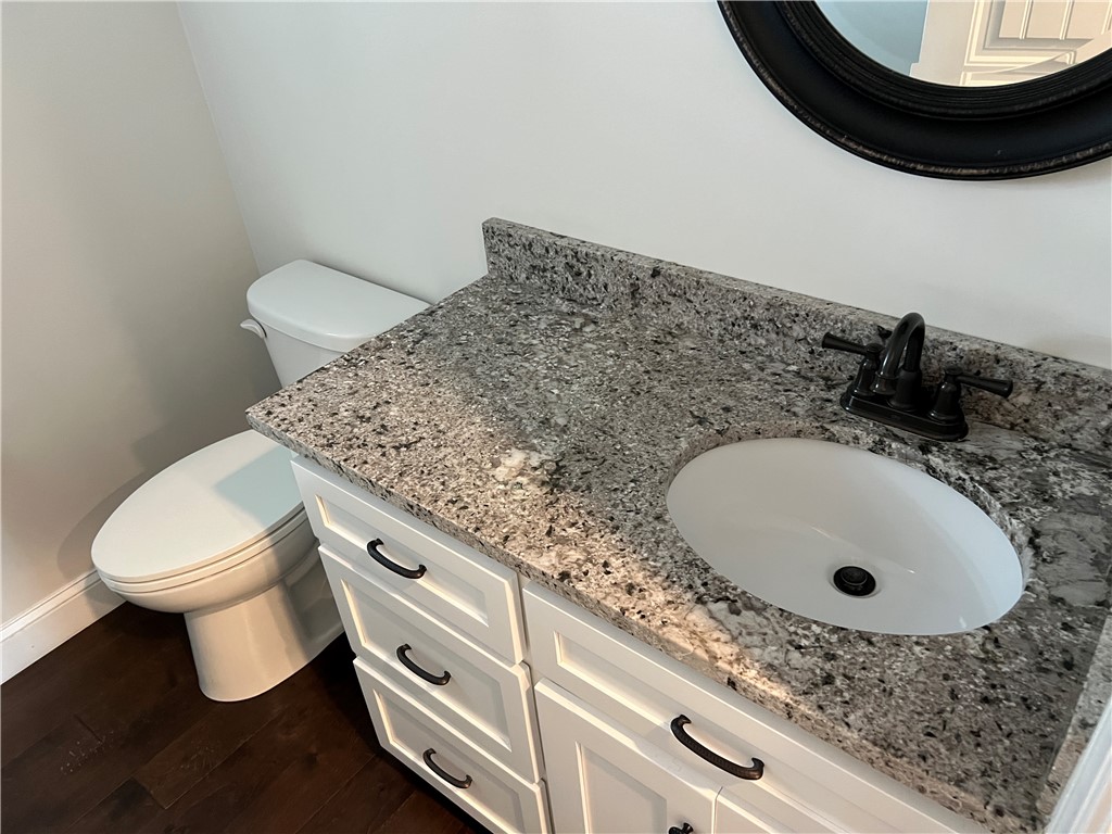 608 Holly Street St. Simons Island, GA 31522 - Photo 5 of 17