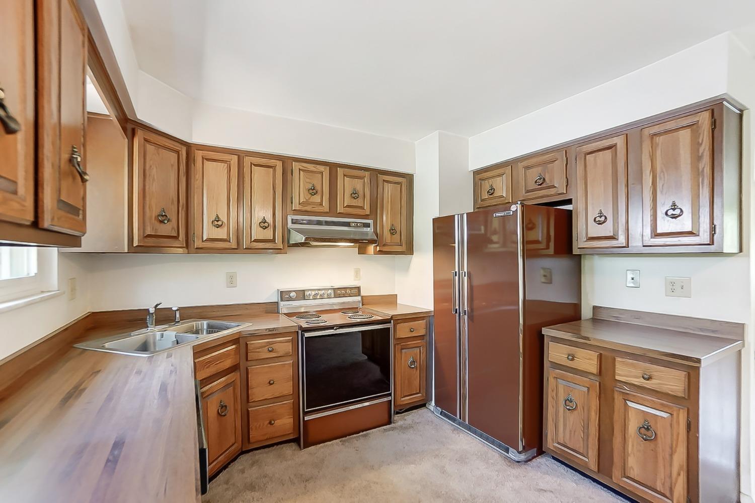 2118 Compton Road Cincinnati, OH 45231 - Photo 8 of 47 Gallery Image 8