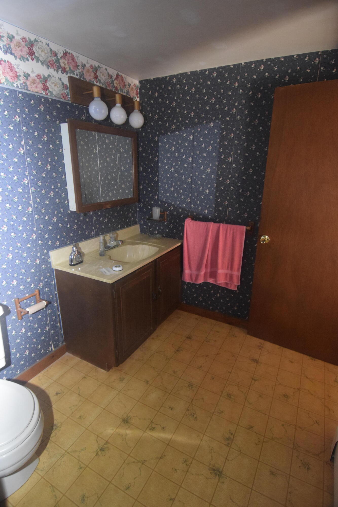 17 North Main Street Anson, ME 04958 - Photo 30 of 35 Upstairs Full Bath