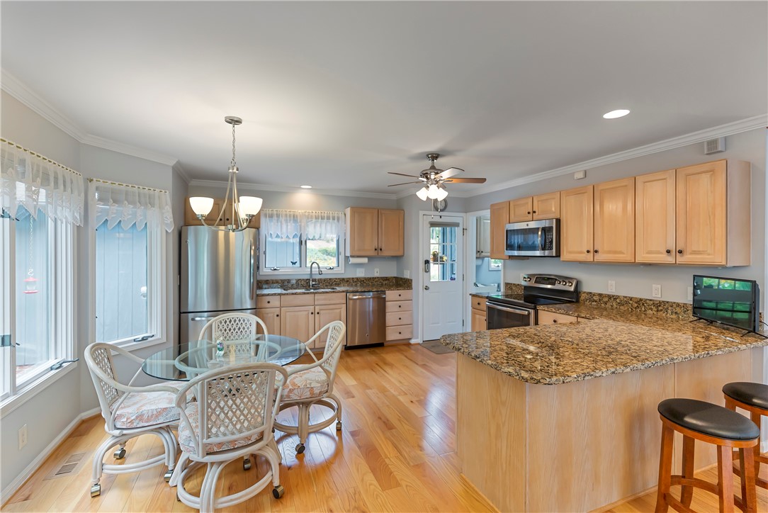 630 Seminole Point Road Fair Play, SC 29643 - Photo 19 of 47 Gallery Image 19