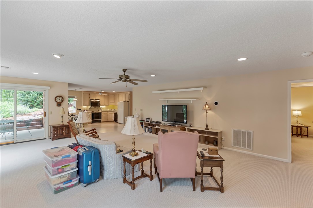 630 Seminole Point Road Fair Play, SC 29643 - Photo 40 of 47 Gallery Image 40