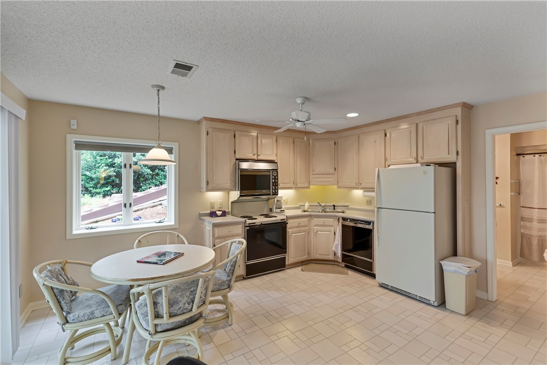 630 Seminole Point Road Fair Play, SC 29643 - Photo 41 of 47 2nd Kitchen - Terrace Level