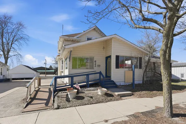 $184,900 | 622 Broadway Street, New Haven, IN 46774
