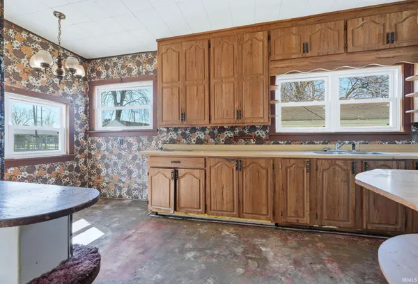 $174,900 | 622 Broadway Street, New Haven, IN 46774