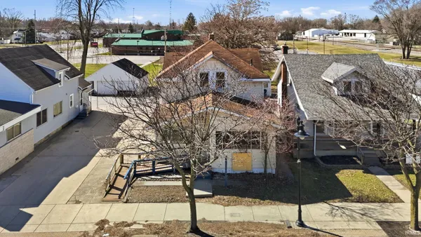 $174,900 | 622 Broadway Street, New Haven, IN 46774