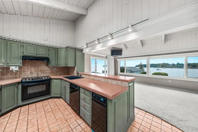 $1,300,000 | 47 Barter Point Road, St. George, ME 04860