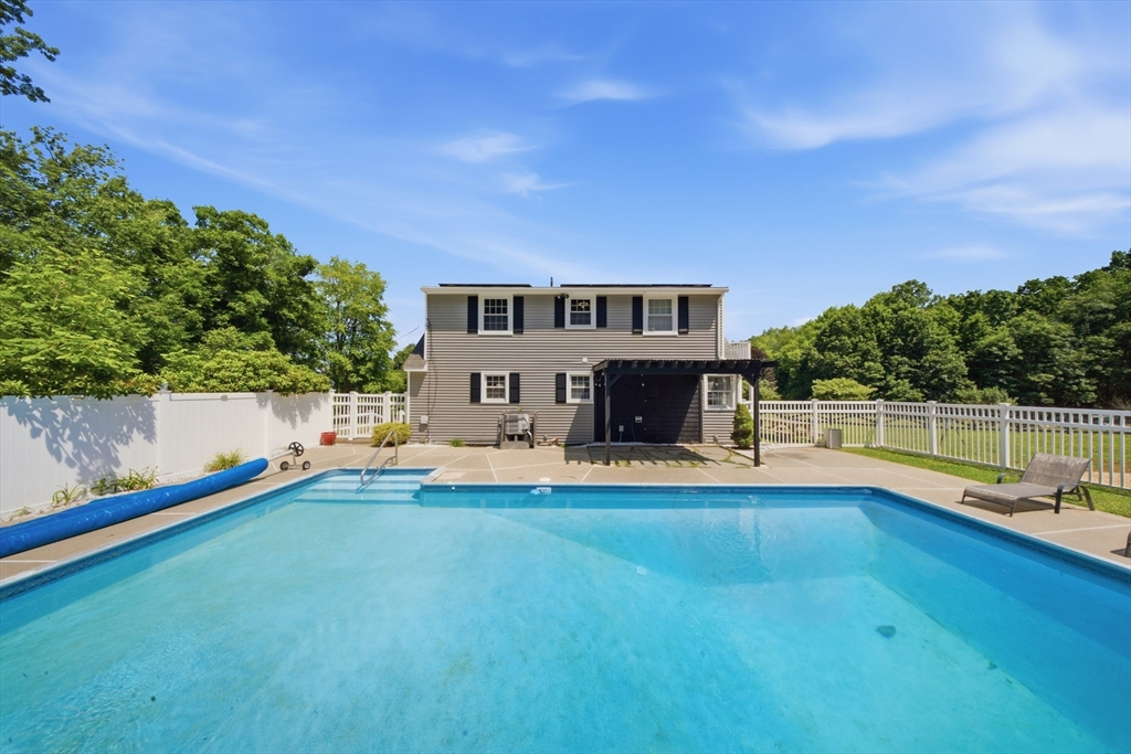 345 Pleasantdale Road Rutland, MA 01543 - Photo 35 of 40
