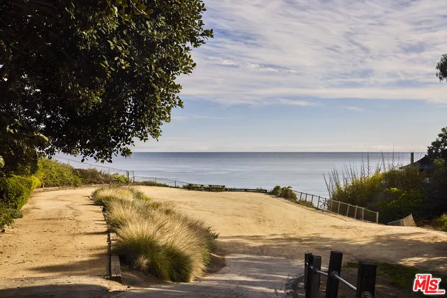 $26,500,000 | 6734 Zumirez Drive, Malibu, CA 90265