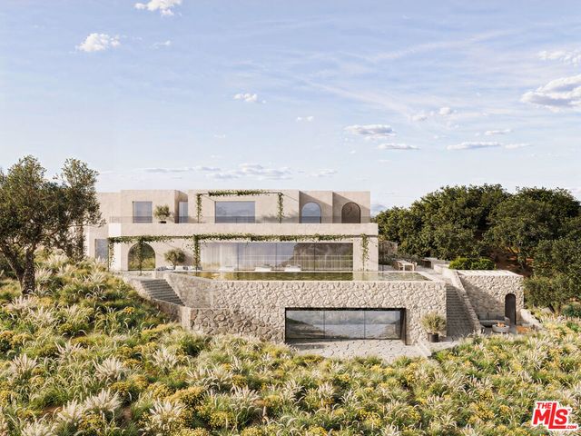 a view of a house with a outdoor space