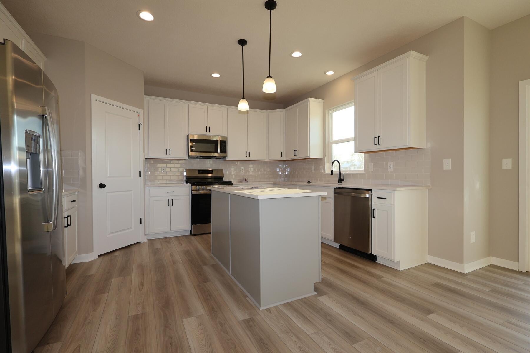 1762 Stinson Road Delaware, OH 43015 - Photo 6 of 19 Kitchen