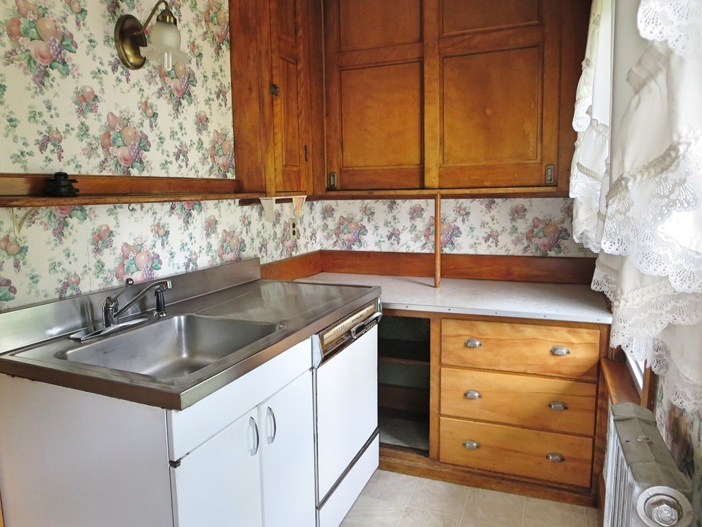 73 Sagamore Road Worcester, MA 01609 - Photo 12 of 30 Gallery Image 12