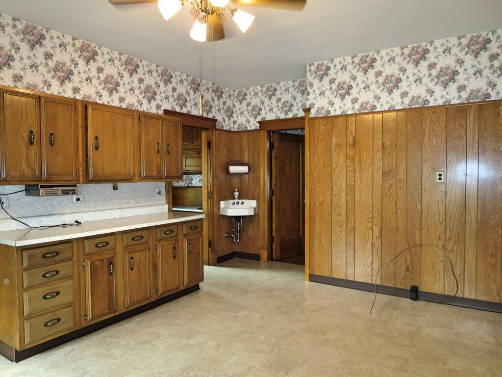 73 Sagamore Road Worcester, MA 01609 - Photo 10 of 30 Gallery Image 10
