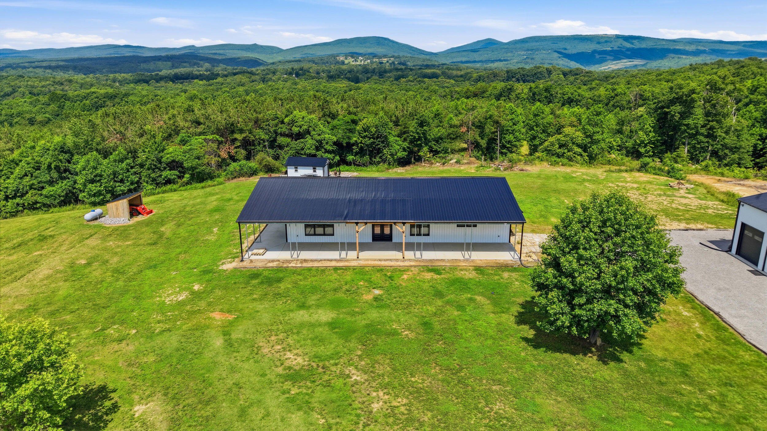42_850 tower rd-38