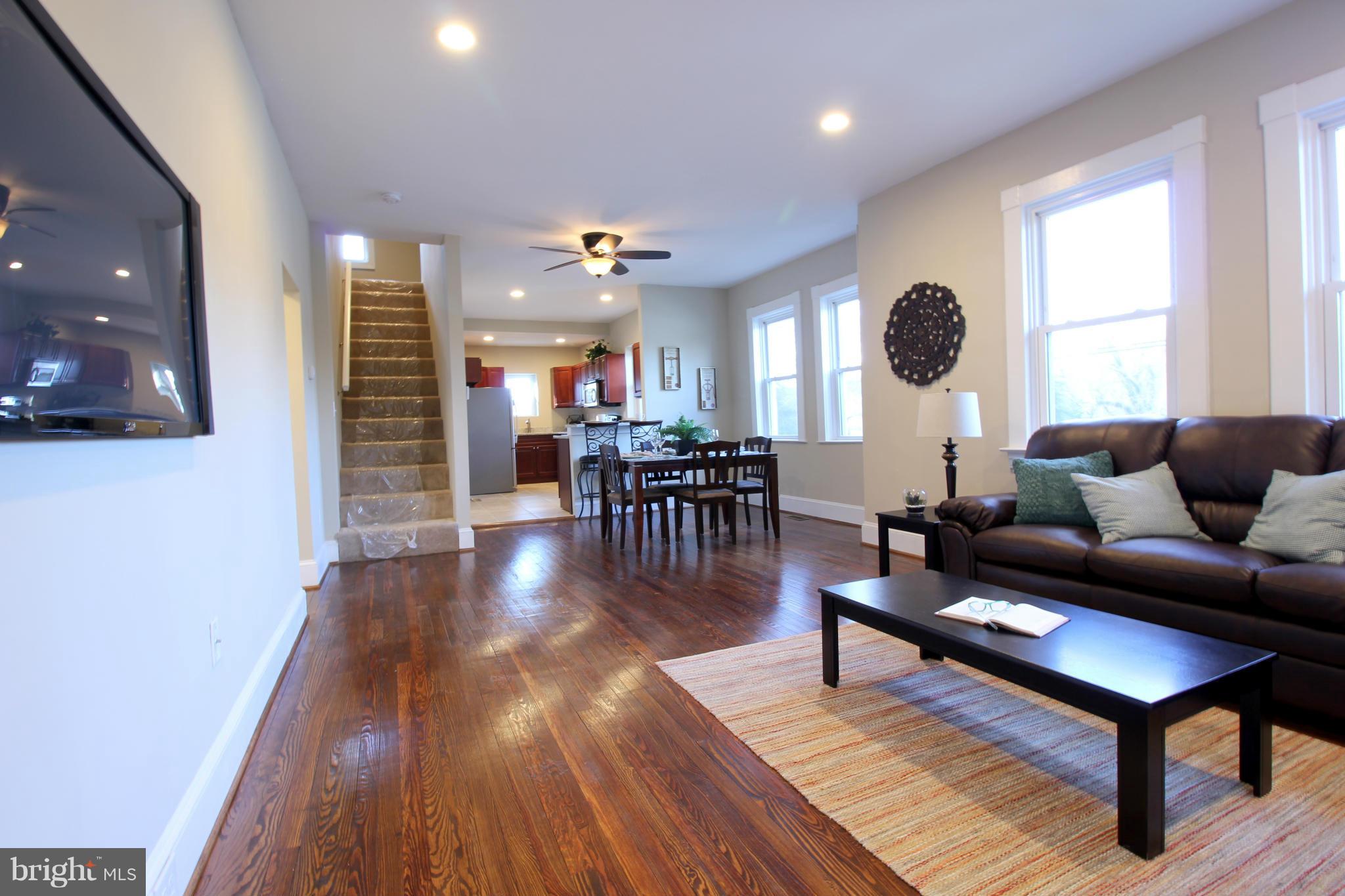 2213 Sulphur Spring Road Halethorpe, MD 21227 - Photo 4 of 29 Living Room