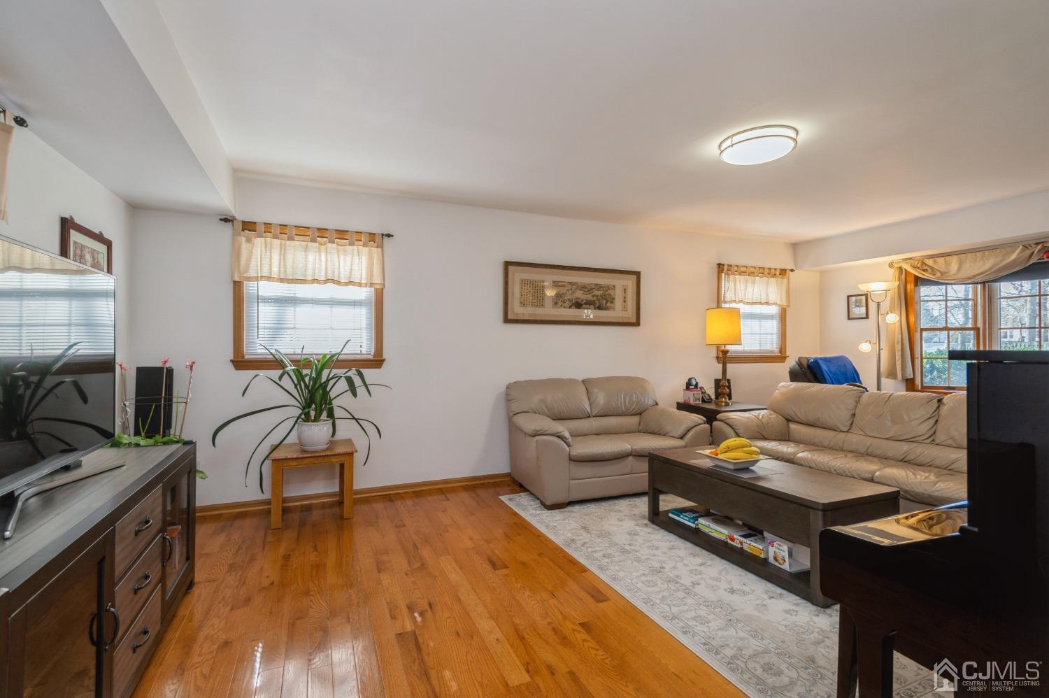 421 Sherman Road North Brunswick, NJ 08902 - Photo 3 of 20 Gallery Image 3
