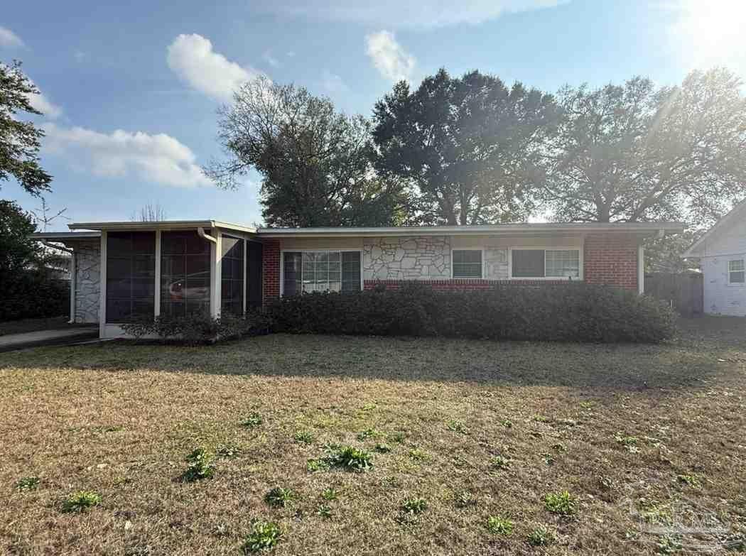 6517 Robin Avenue Milton, FL 32570 - Photo 1 of 25