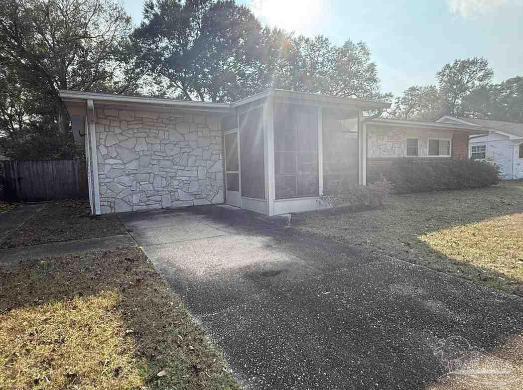 6517 Robin Avenue Milton, FL 32570 - Photo 3 of 25